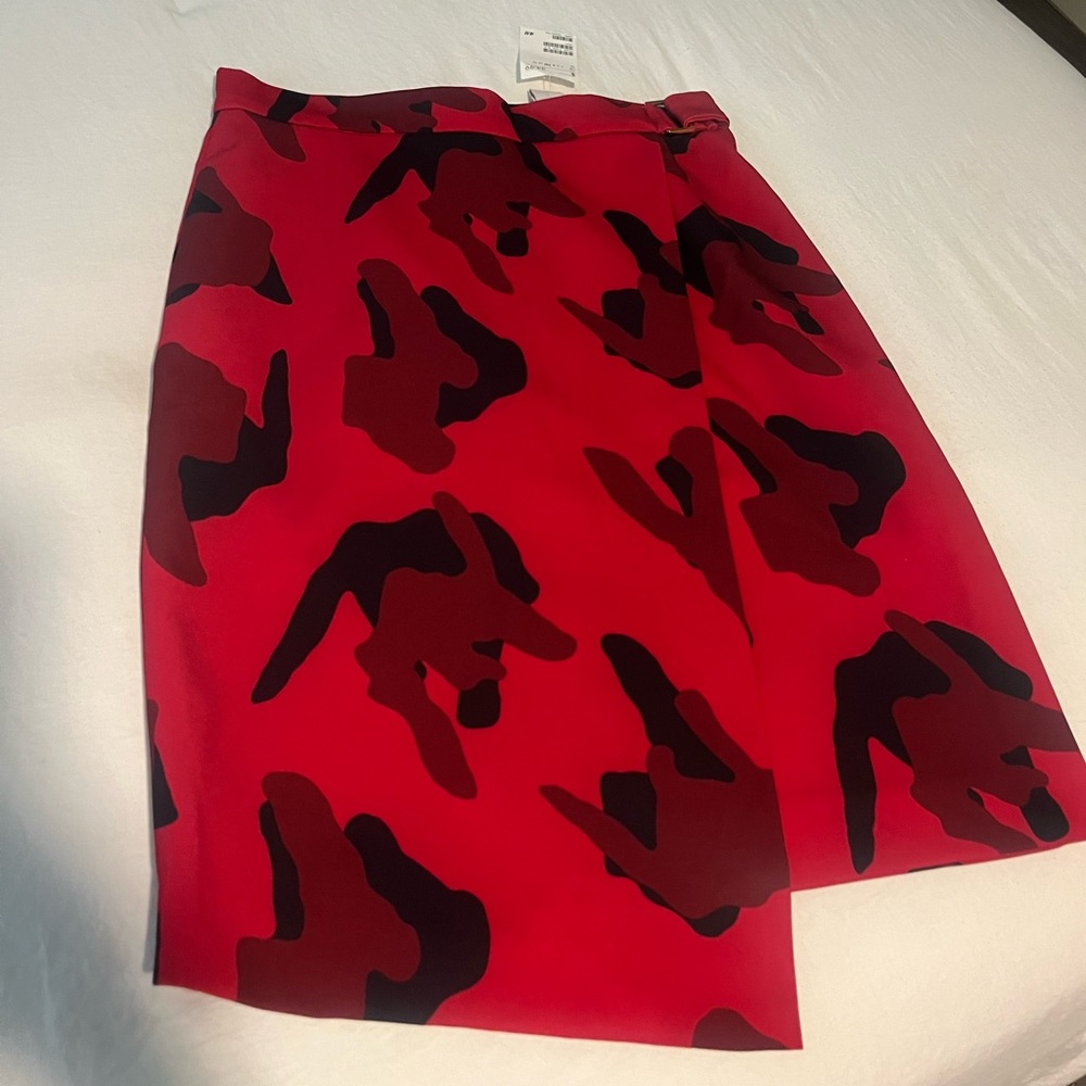 H&M camouflage skirt
